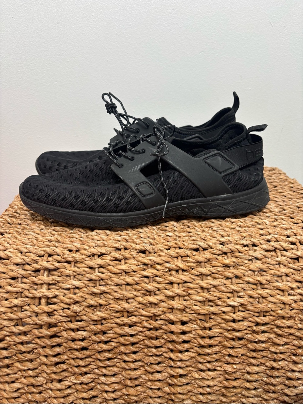 Hey Dude Sneakers Men’s 12 Black Mesh